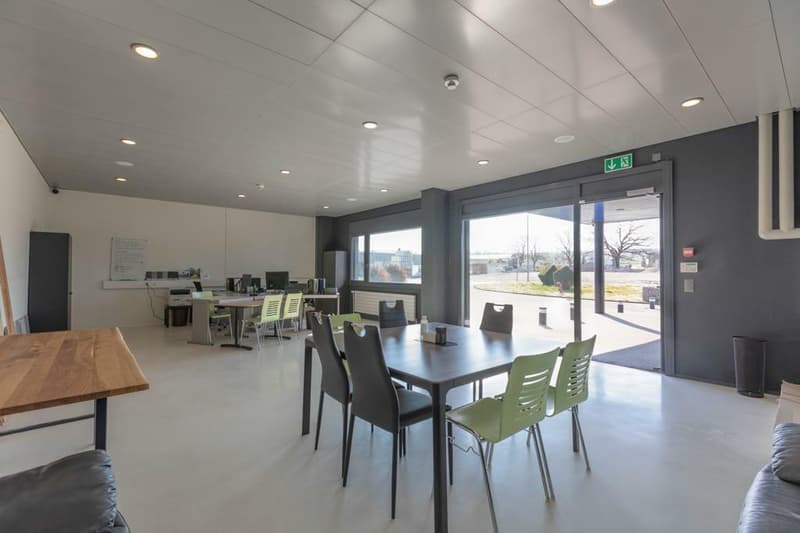 Avenches, à vendre, surface commerciale et dépôts de 964.5 m2 (6)