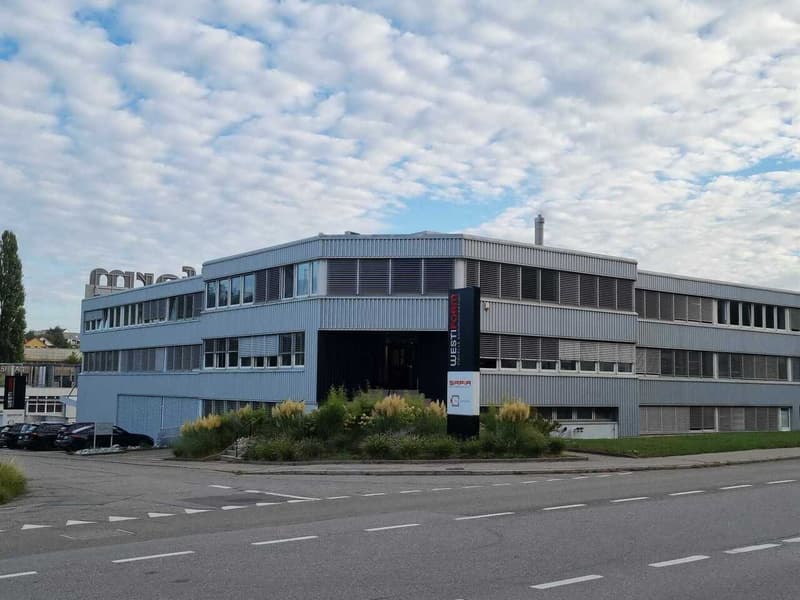 Niederwangen b.Bern, à louer, 250 m2 de bureaux et 230 m2 d'entrepôts (1)