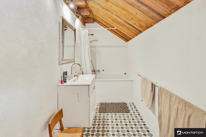 Yvonand, in vendita, casa di carattere + potenziale di ampliamento (10)