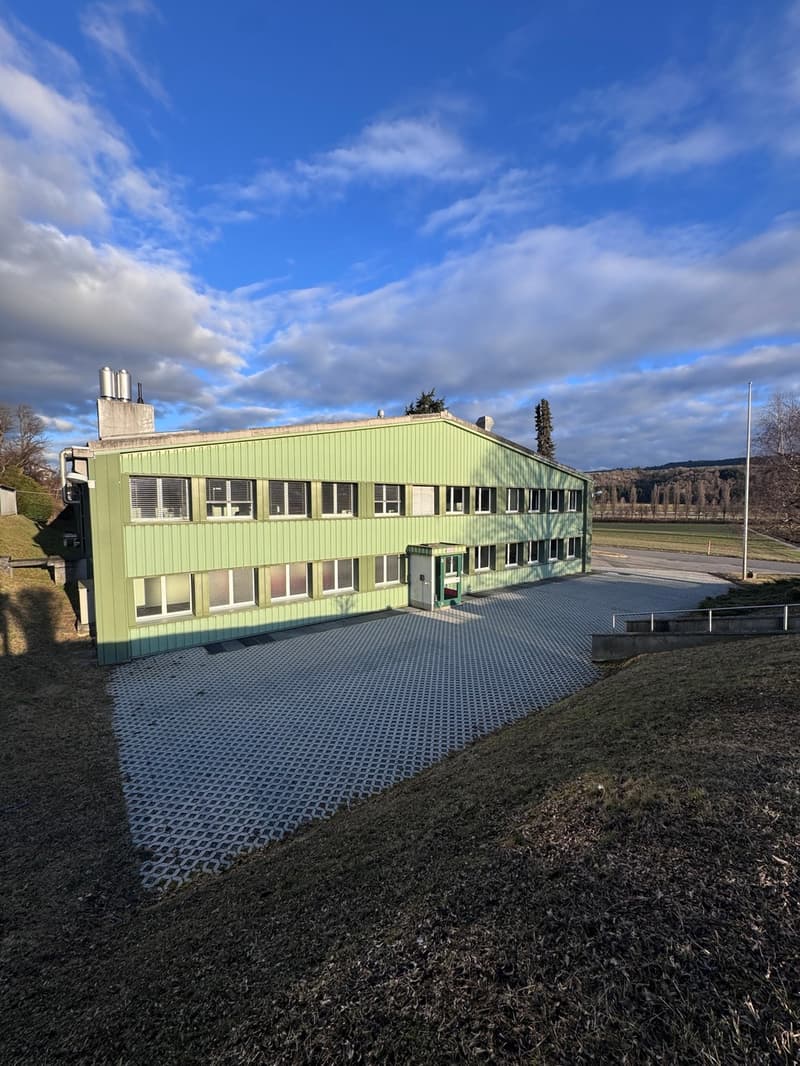 Büros und Lager in Granges-Marnand, 408 m2 zur Miete (2)