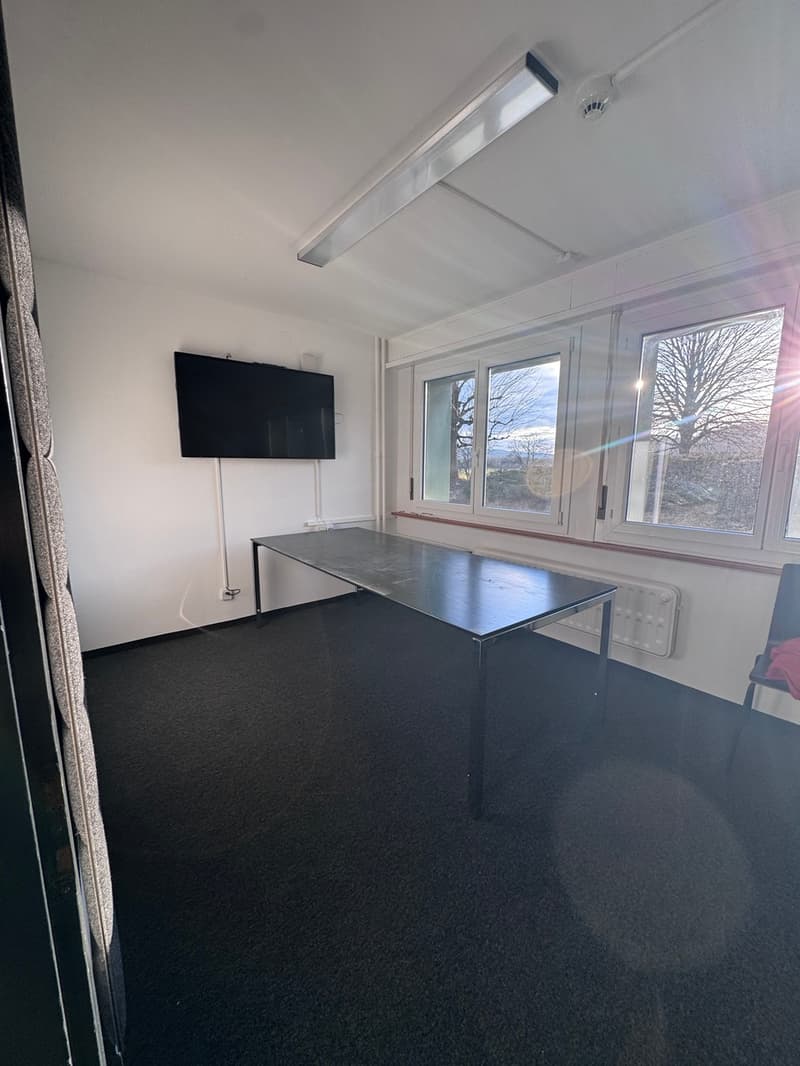 Büros und Lager in Granges-Marnand, 408 m2 zur Miete (13)