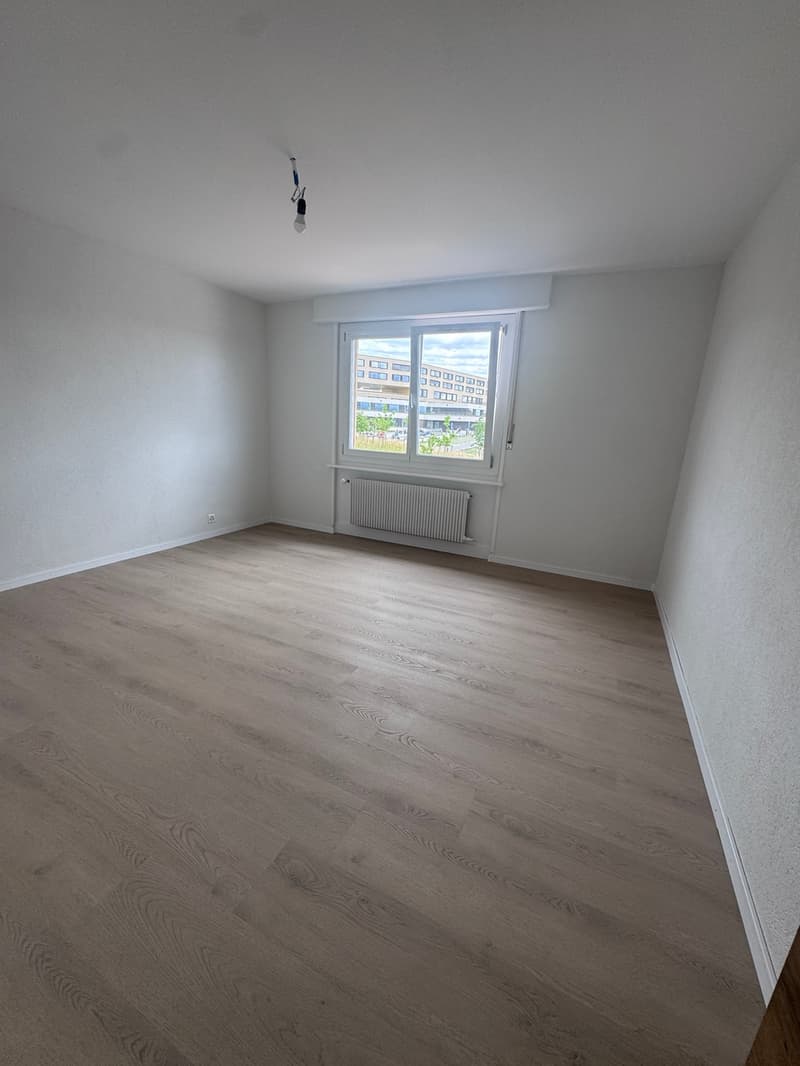 Payerne, in affitto, appartamento di 4.5 locali, ristrutturato con balcone (7)