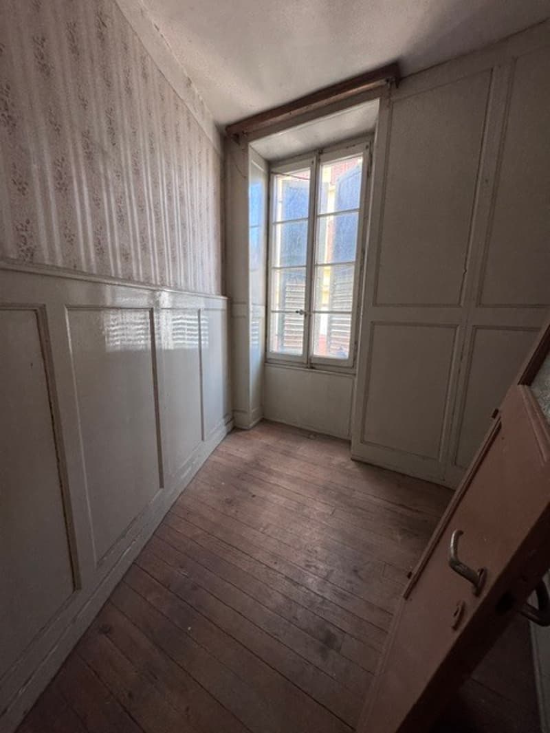Moudon, à vendre, bâtiment à rénover, 4 étages de 70 m2, centre ville (6)
