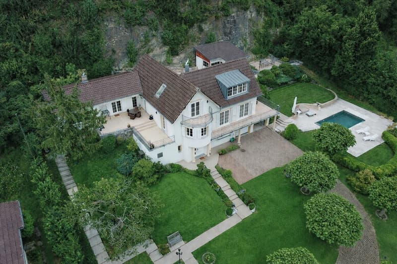 Luftbildaufnahme / Vue depuis le ciel