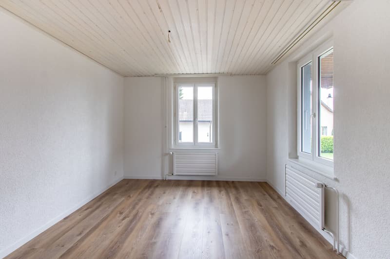 Schöne 3-Zimmer-Wohnung in Meyriez - im 1. Obergeschoss mit Laube (4)