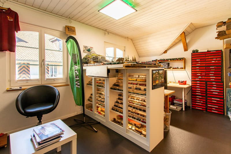 Zimmer 1 / Büro / Chambre 1 / bureau
