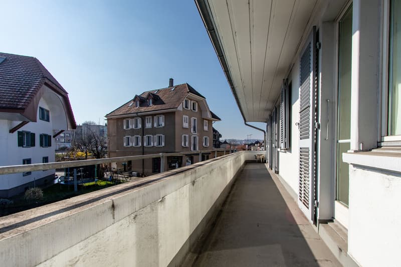 Balkon (gemeinsam mit 4-Zimmerwohnung) / Balcon (en commun avec l'appartement 4-pièces)