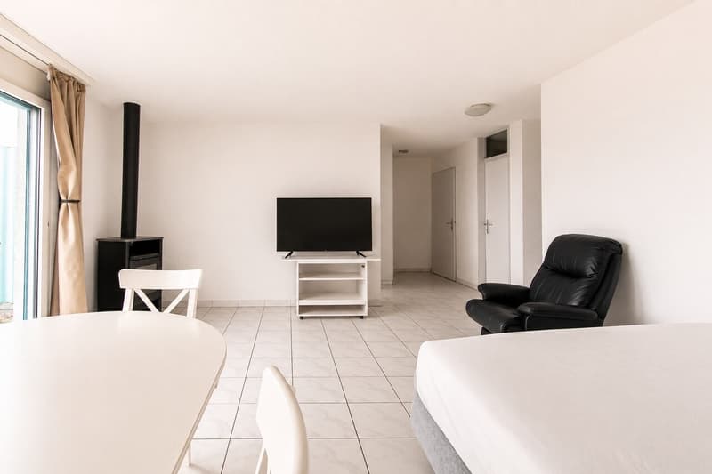 Wohn-/Esszimmer / Salon/salle à manger
