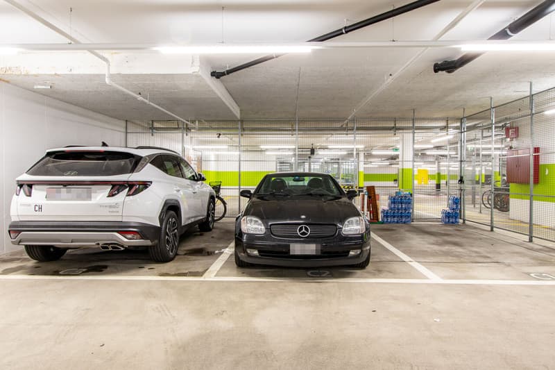 Einstellhalle / Parking souterrain