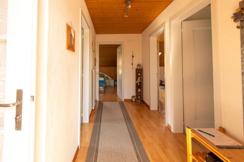 Charmante 3.5-Zimmer-Wohnung mit Seesicht in Meyriez (4)