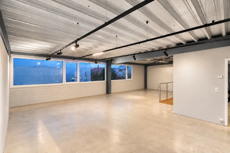 Obergeschoss: Aufenthalt Lager Raum H / 1er étage: salon, débarras, salle H