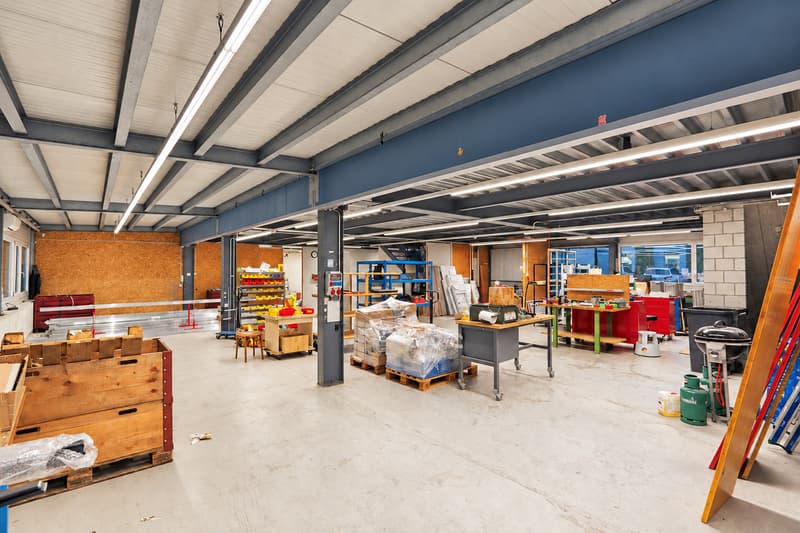 Erdgeschoss: Gewerbehalle Raum A / Rez-de-chaussée : hall industriel, salle A