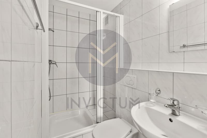Salle de douche chambre 1