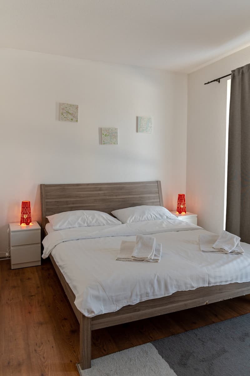 Appartement Deluxe Meublé – 2 Chambres avec Services Hôteliers (2)