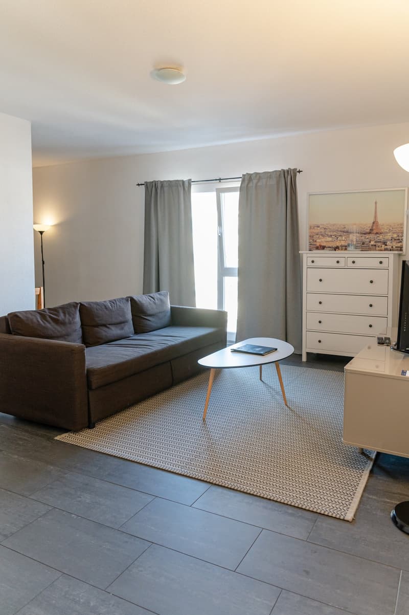 Appartement Deluxe Meublé – 2 Chambres avec Services Hôteliers (6)