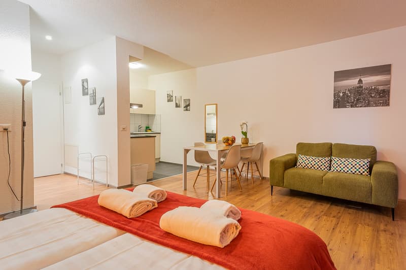 Studio Deluxe Meublé et Équipé – Avec Services Hôteliers (3)