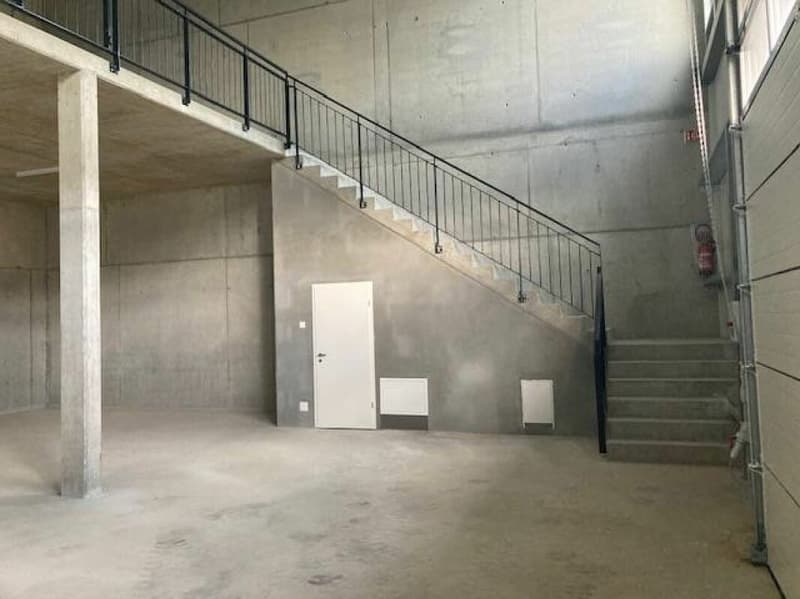 Ufficio/Amministrativo 177.38 m² a Rueyres-les-Prés (5)