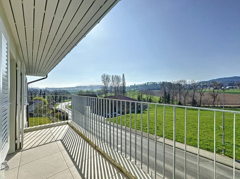 Appartamento ristrutturato di 4,5 locali con balcone a Montet (4)