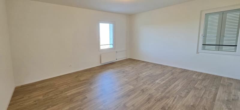 Appartamento ristrutturato di 4,5 locali con balcone a Montet (6)