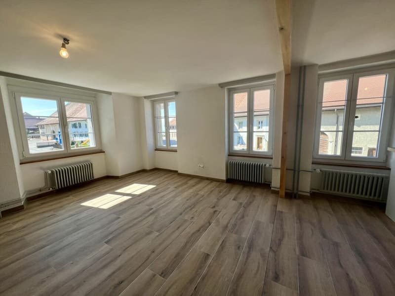 Wohnung mit 3.5 Zimmern in Châbles renoviert (2)