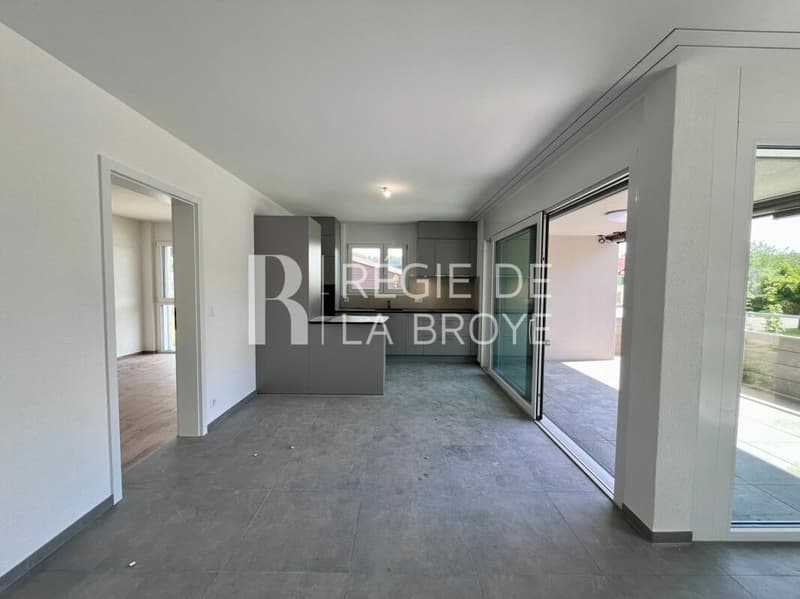 Neue 2.5-Zimmer-Wohnung in Léchelles (3)