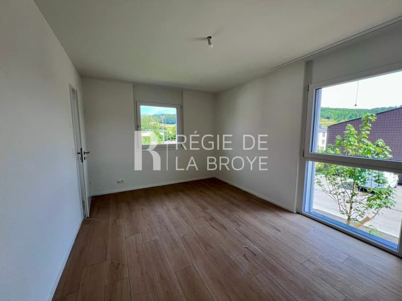 Appartamento nuovo di 2.5 locali a Léchelles (6)