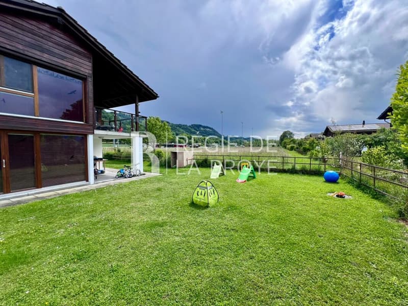 Chalet di 4.5 locali a Cheyres (16)