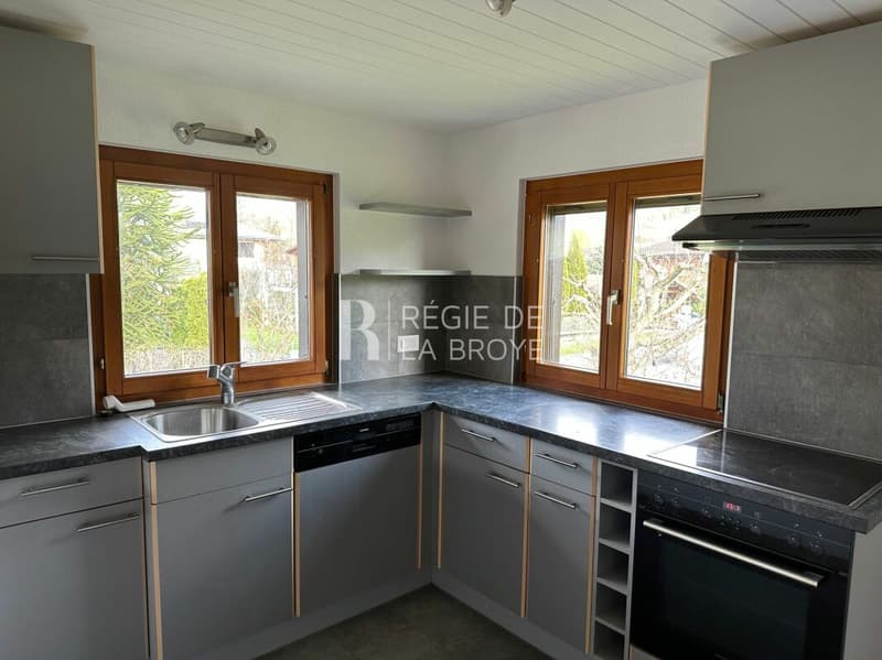 Chalet di 4.5 locali a Cheyres (4)