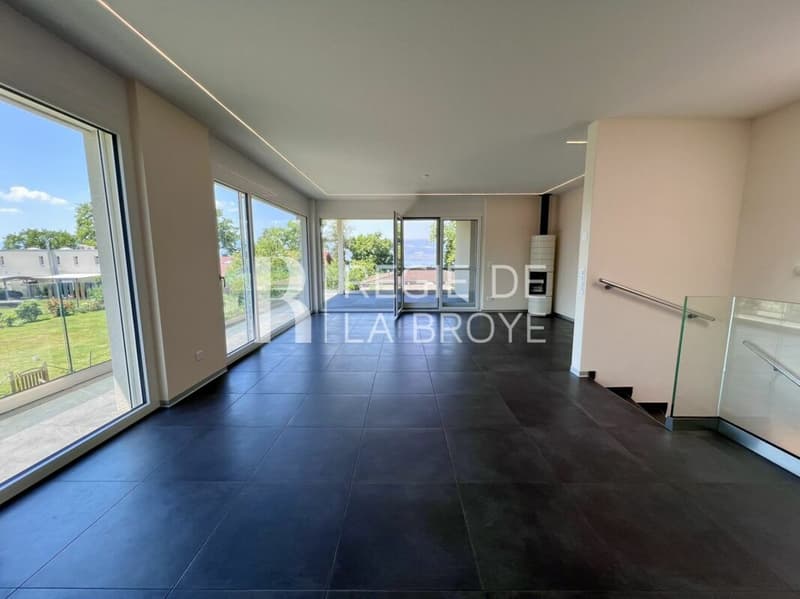 Superba villa a schiera di 5.5 locali a Portalban (1)