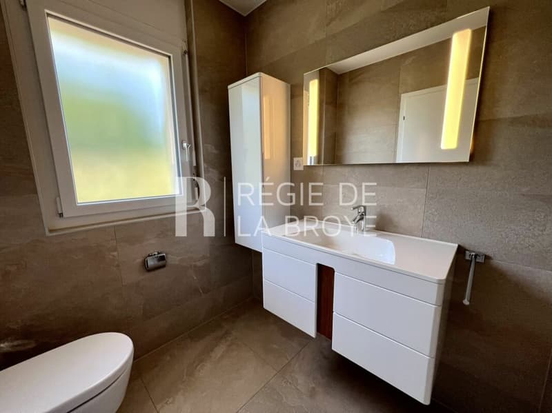 Superba villa a schiera di 5.5 locali a Portalban (21)