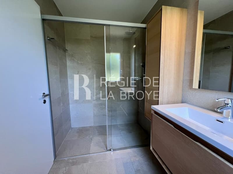 Superba villa a schiera di 5.5 locali a Portalban (14)