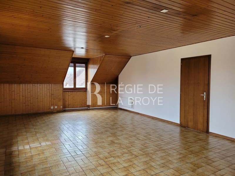 Wohnung mit 3 Zimmern in Domdidier (2)