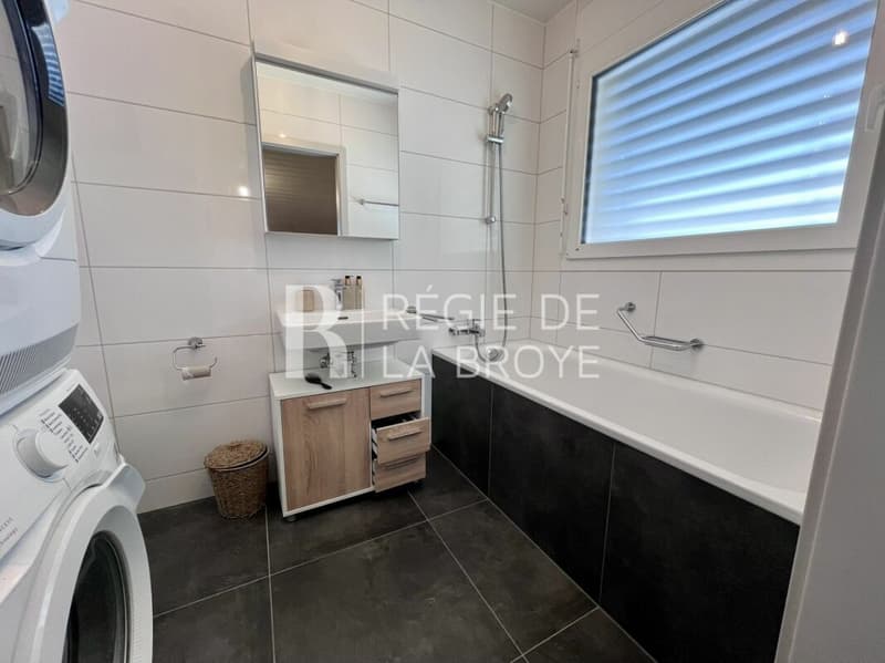 Wohnung mit 3.5 Zimmern in Fétigny (7)