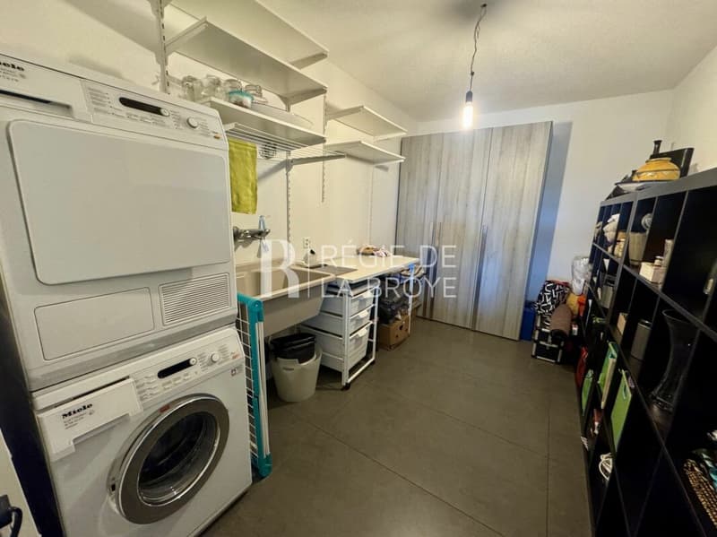 Appartement de standing 4.5 pièces à Gampelen (16)