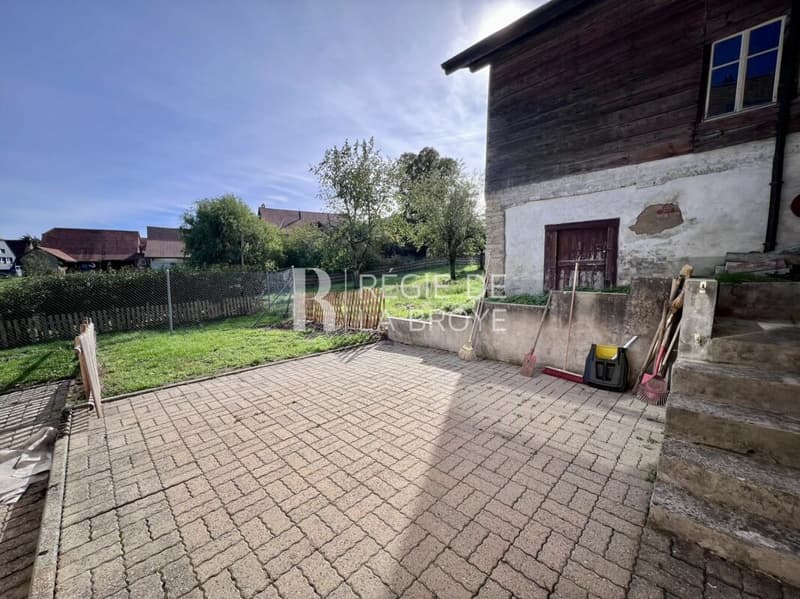 Appartement rénové de 2.5 pièces à Champtauroz (8)