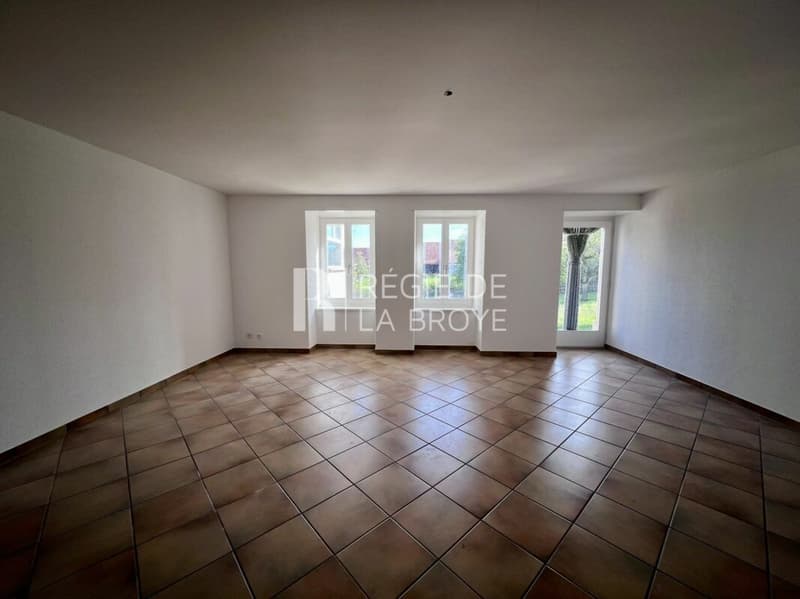 Appartement rénové de 2.5 pièces à Champtauroz (6)