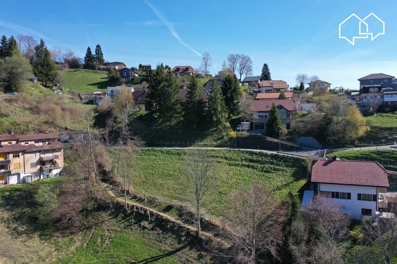 Terrain à bâtir avec permis en force pour 4 villas contiguës (1)