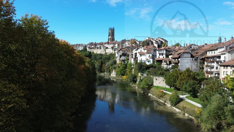 Prächtige 3.5 Zimmer nahe Sarine in der unteren Stadt von Fribourg (13)