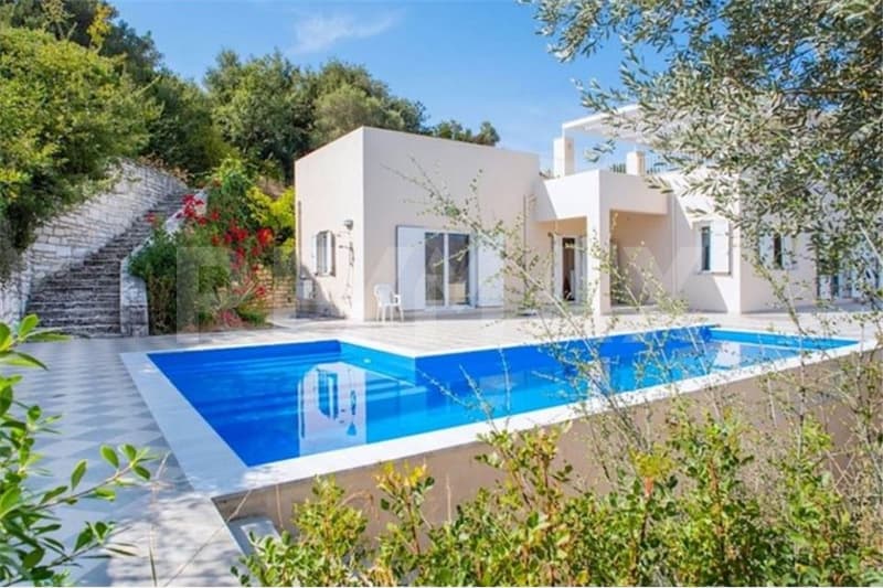 Haven of peace in Crete, Villa with pool amidst olive trees (1)