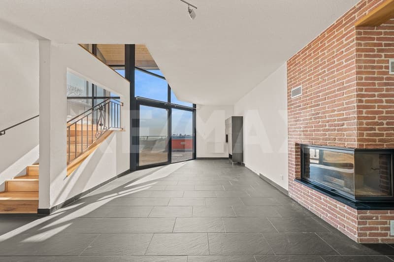 Per gli amanti della ristrutturazione: casa familiare con vista lago (12)