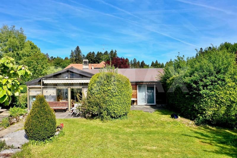 5 minutes from Vaulruz: chalet house on a 1,198 m² plot (2)