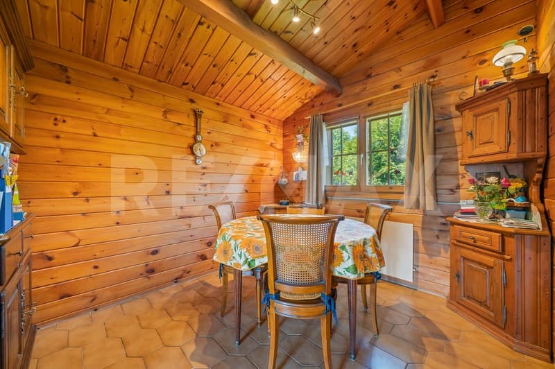 5 minutes from Vaulruz: chalet house on a 1,198 m² plot (7)