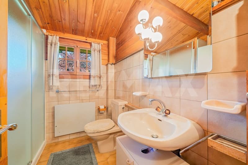5 minutes from Vaulruz: chalet house on a 1,198 m² plot (11)