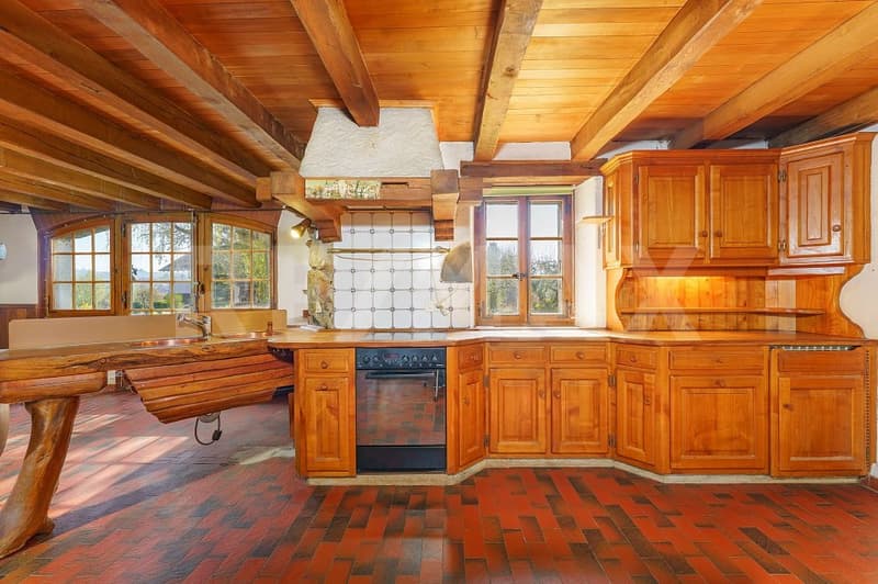 Casa del 1750: ambiente bucolico e tranquillo, da ristrutturare (5)