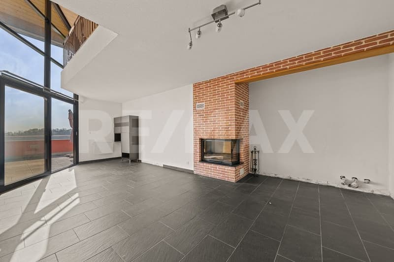 Pour les amoureux de rénovation : maison familiale avec vue lac (12)