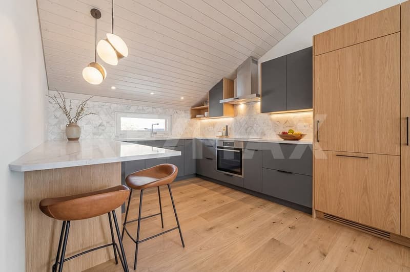 Pour les amoureux de rénovation : maison familiale avec vue lac (3)