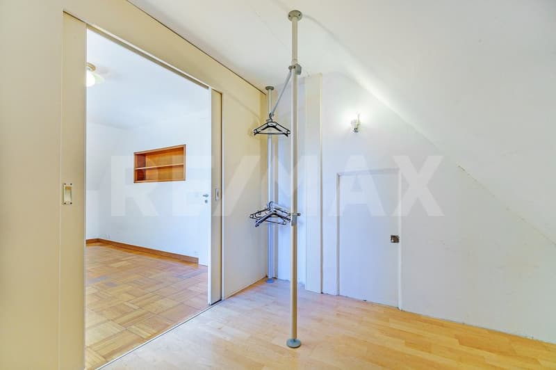 Lumineux appartement de 2,5 pièces avec balcon et vue sur le lac (9)