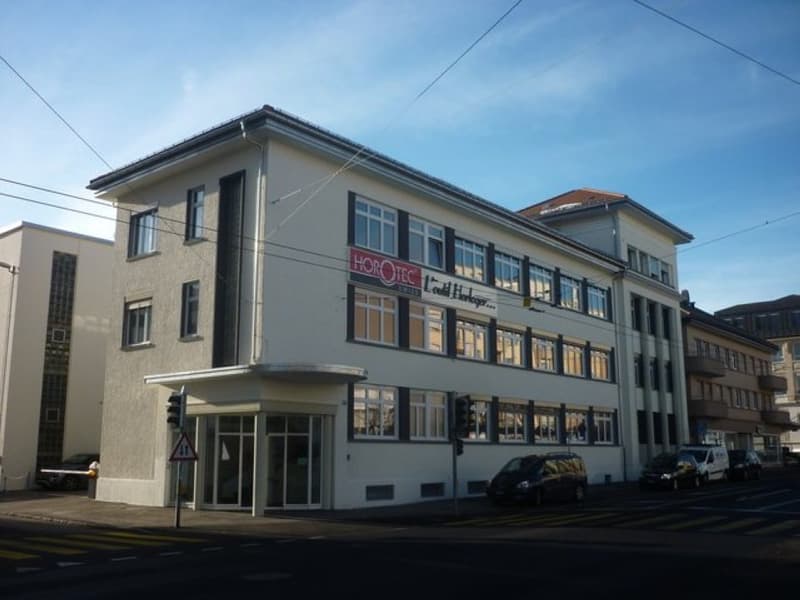 01841 - Local - Léopold-Robert 105 - La Chaux-de-Fonds (11)