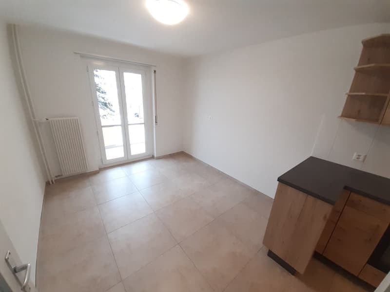00003 - 3½ room apartment - Abraham-Robert 17 - La Chaux-de-Fonds (2)