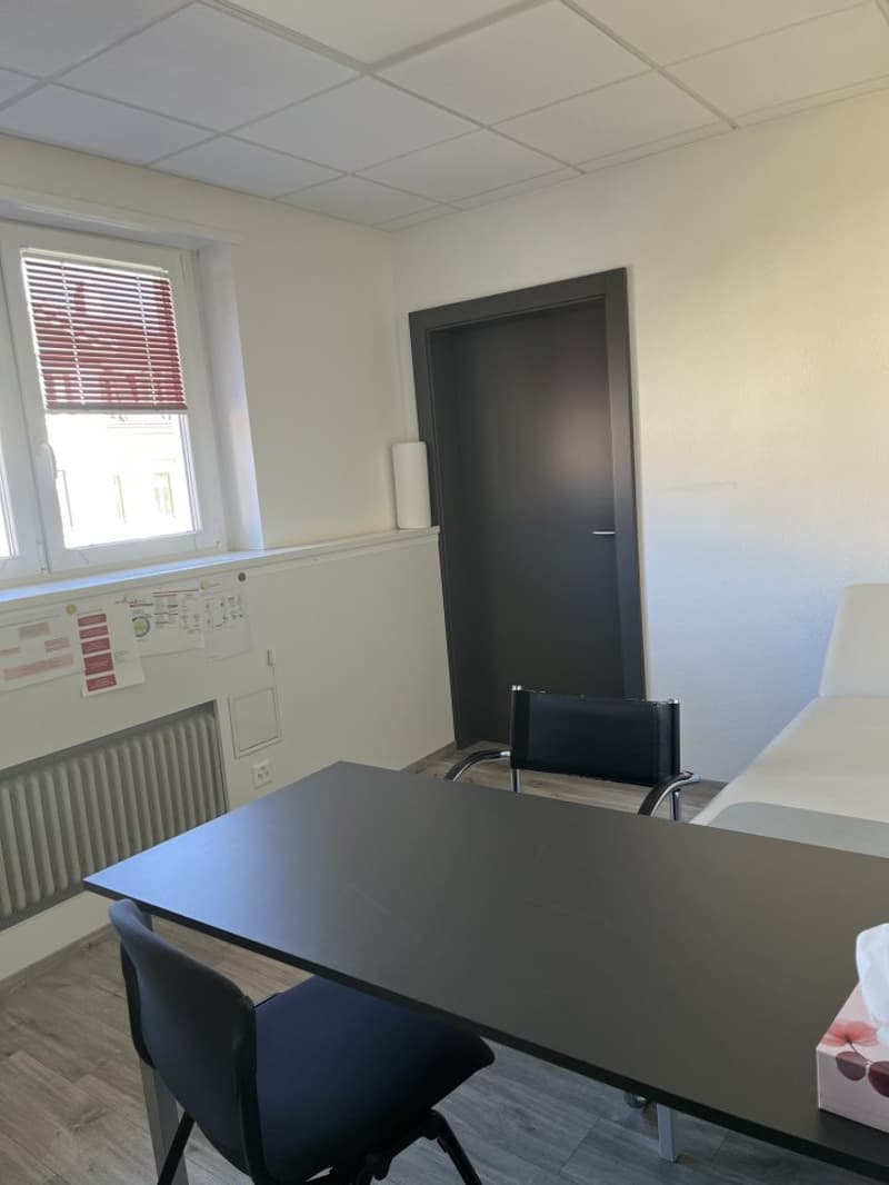 01089 - Local - Serre 63 - La Chaux-de-Fonds (2)